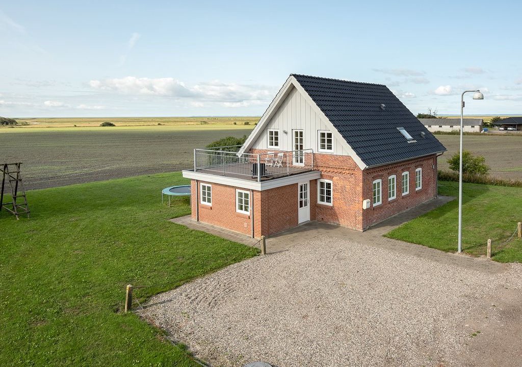 Emmerlev House | 5 bedroom accommodation in Højer