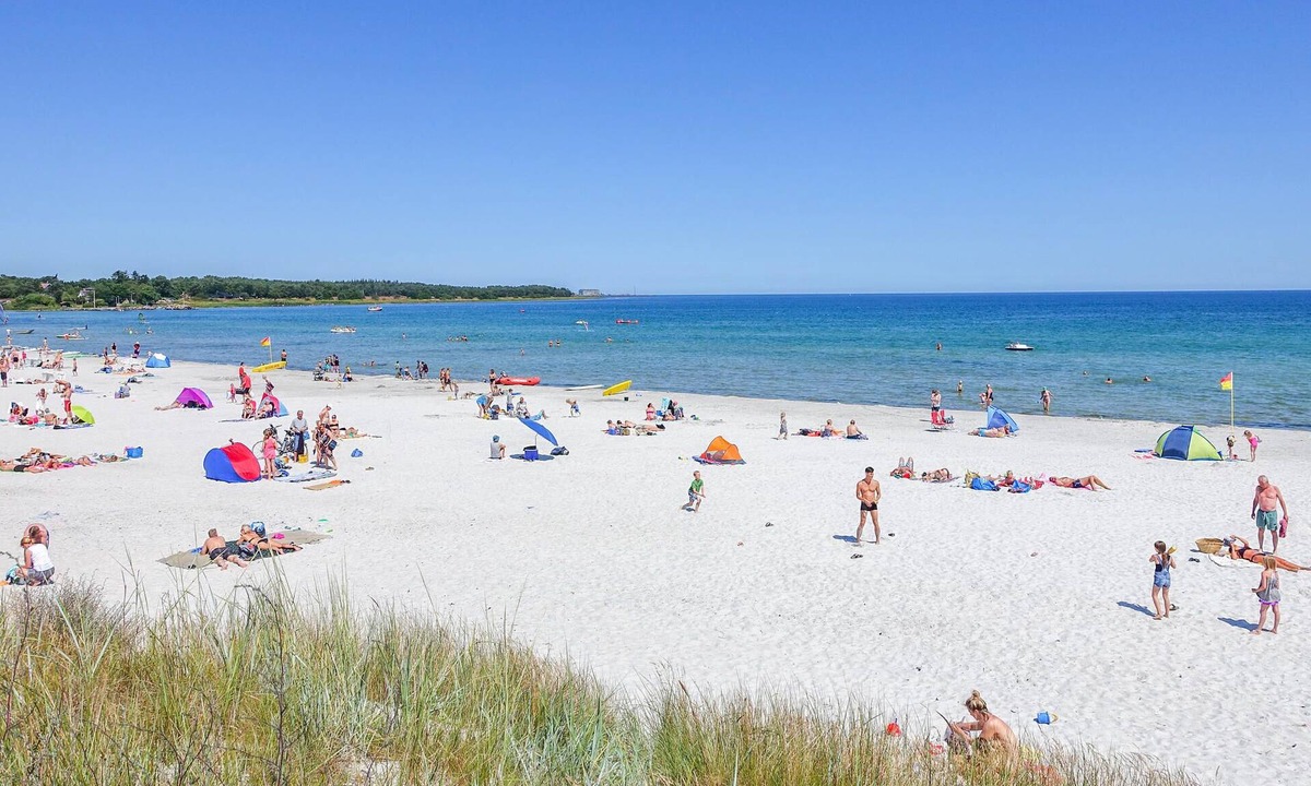 Snogebaek House | 5 bedroom accommodation in Nexø