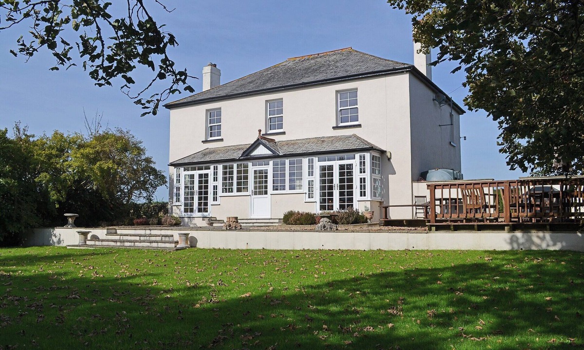 Stratton Cottage | 5 bedroom accommodation in Stratton, Bude