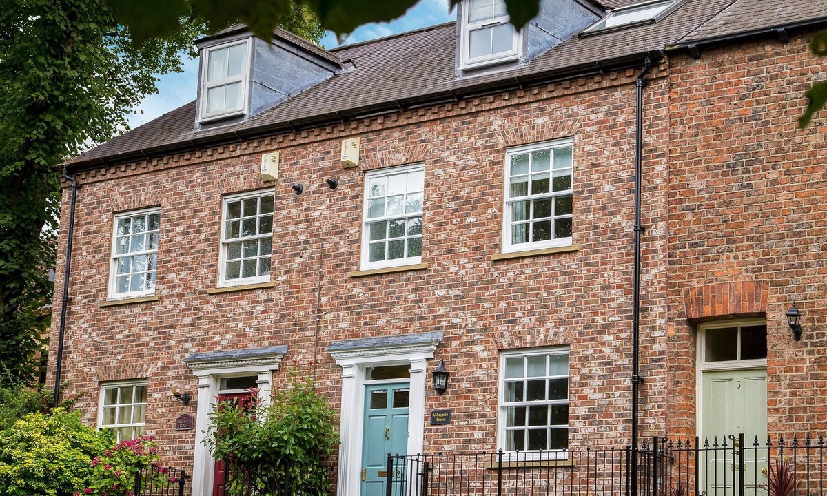 York Cabin | 5 bedroom accommodation in York