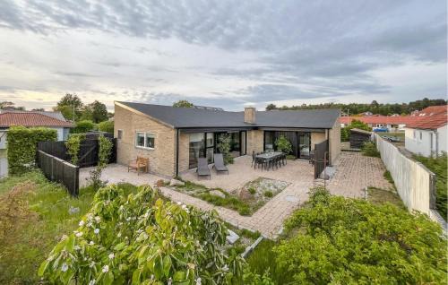 Vibæk Strand House | 5 Bedroom Awesome Home In Ebeltoft