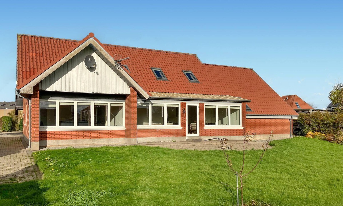 Lemvig House | 5 bedroom awesome home in Lemvig