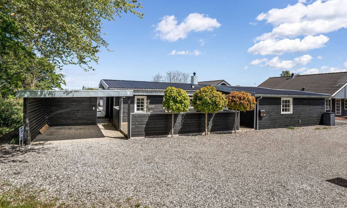 Hasmark Strand House | 5 bedroom beautiful home in Otterup