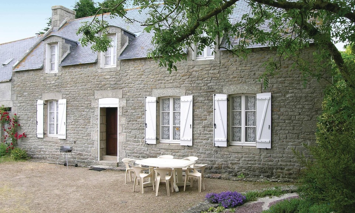 Plomeur House | 5 bedroom beautiful home in Plomeur