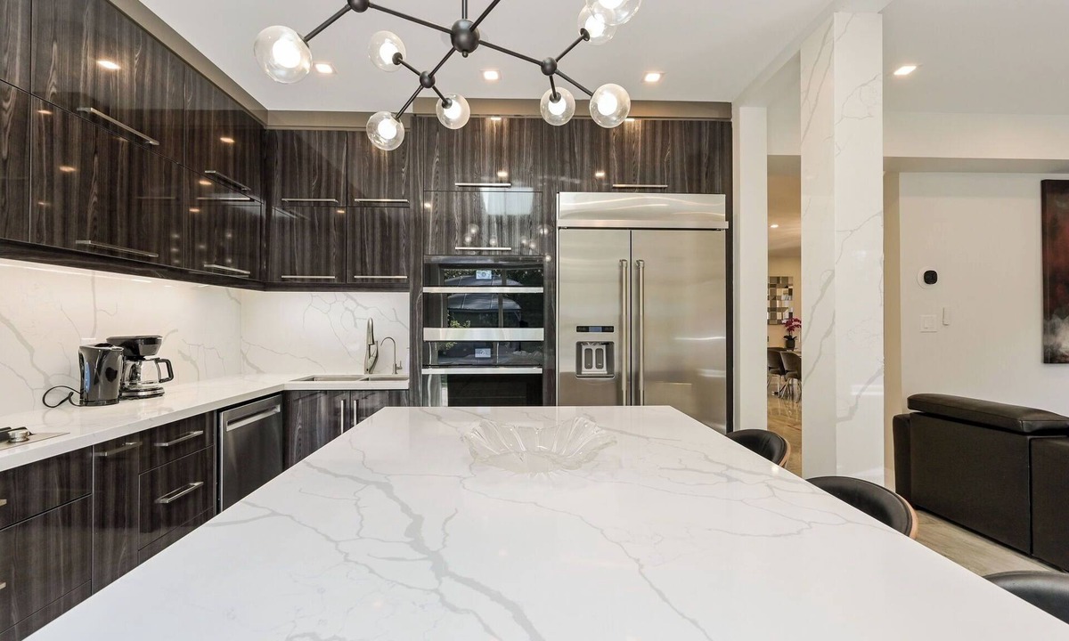 Bolton House | 5-Bedroom Beauty: Your Next Memorable Retreat!