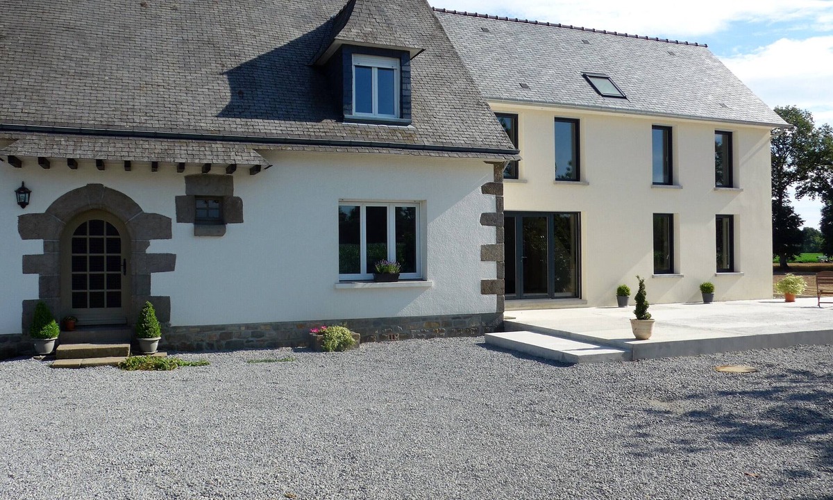 Combourg Bed & Breakfast | 5 Bedroom Bed & breakfast in Combourg
