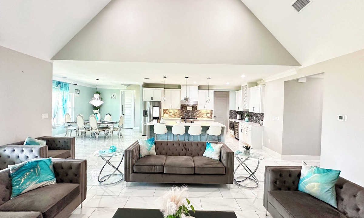Del Valle House | 5 bedroom house near COTA AUS