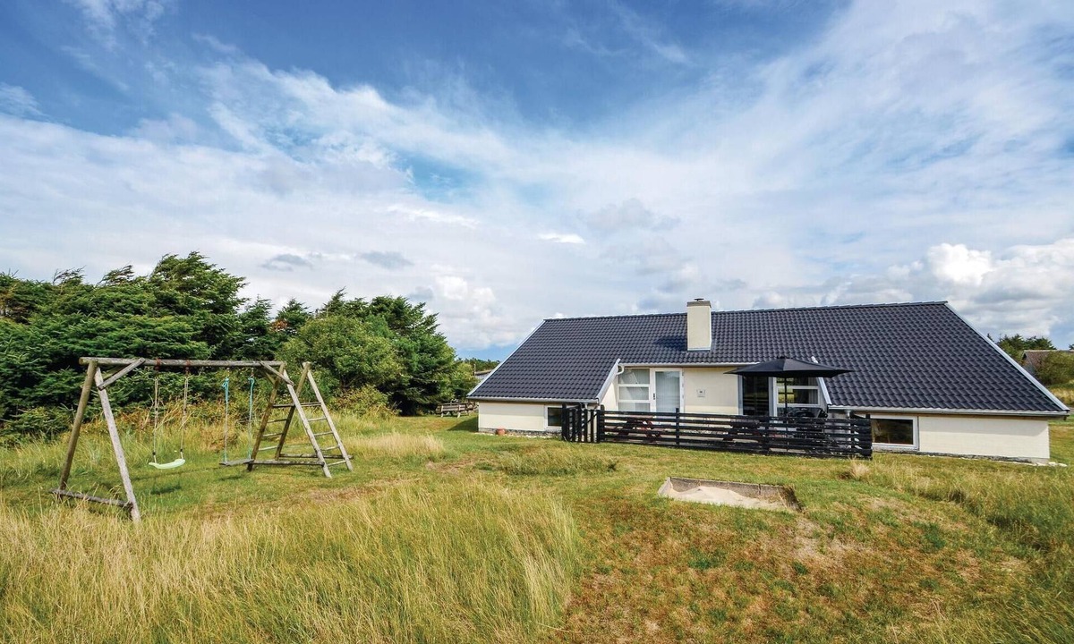 Sønder Vorupør House | 5 bedroom lovely home in Thisted