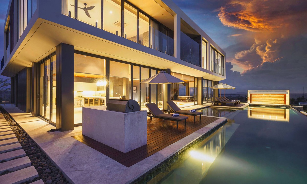 Praya Barat Villa | 5-Bedroom Luxury Pool Residence, Selong Belanak Ocean View, Selong Selo Resort