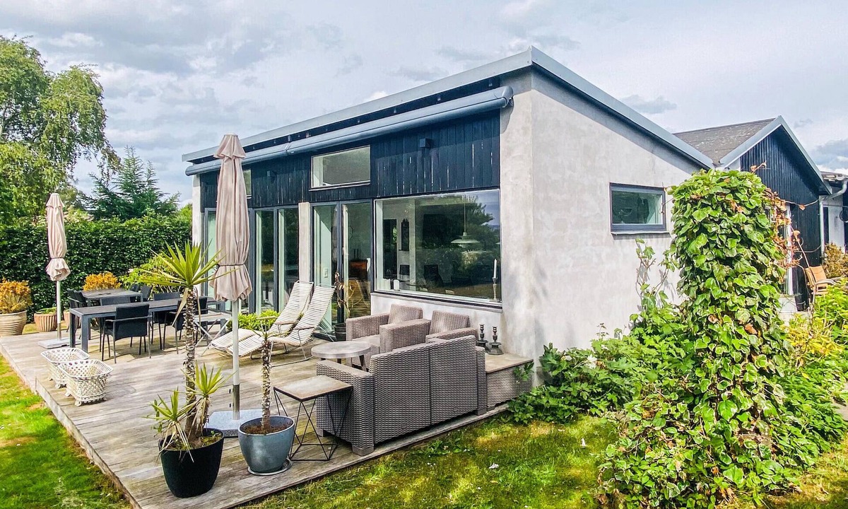 Kirke Hyllinge House | 5 bedroom nice home in Kirke Hyllinge