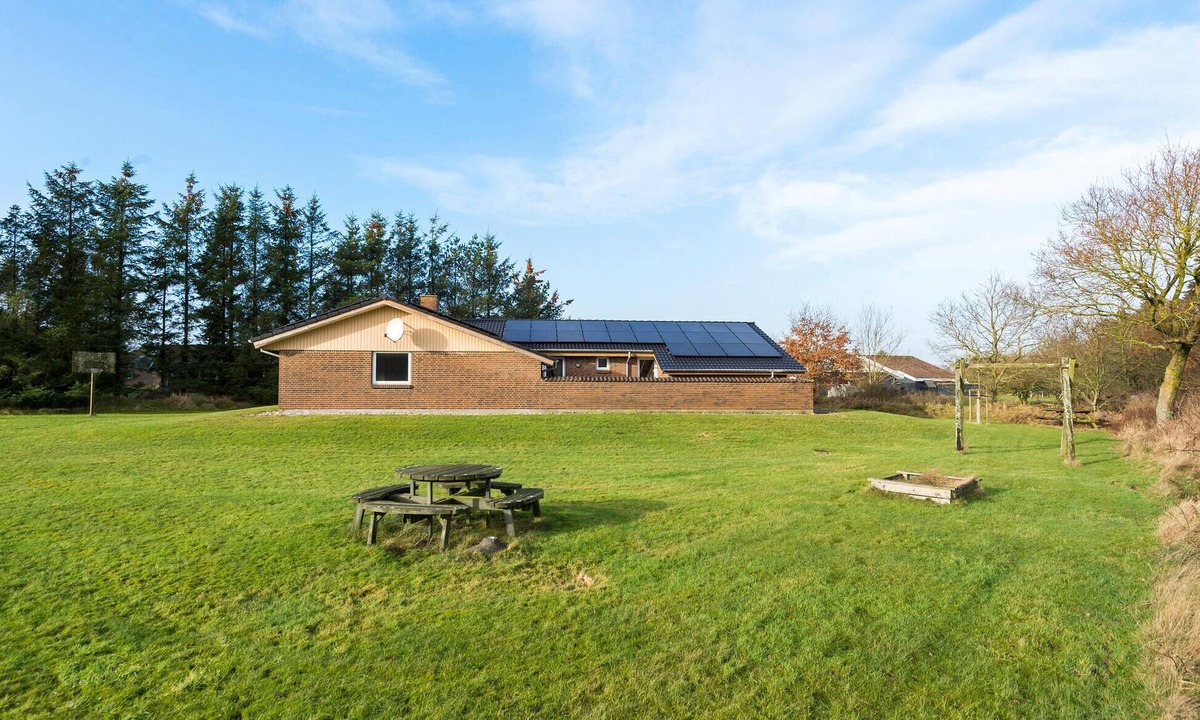 Ho House | 5 bedroom nice home in Blåvand