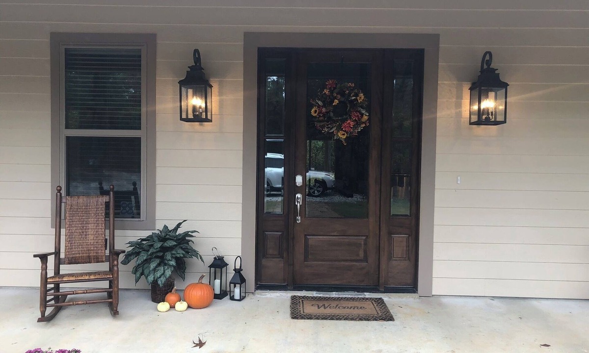 Avinger House | 5-Bedroom Open Concept Home nestled among the Pine Trees on a quiet road.