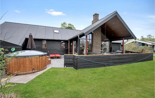 Grena Strand House | 5 Bedroom Stunning Home In Grenaa