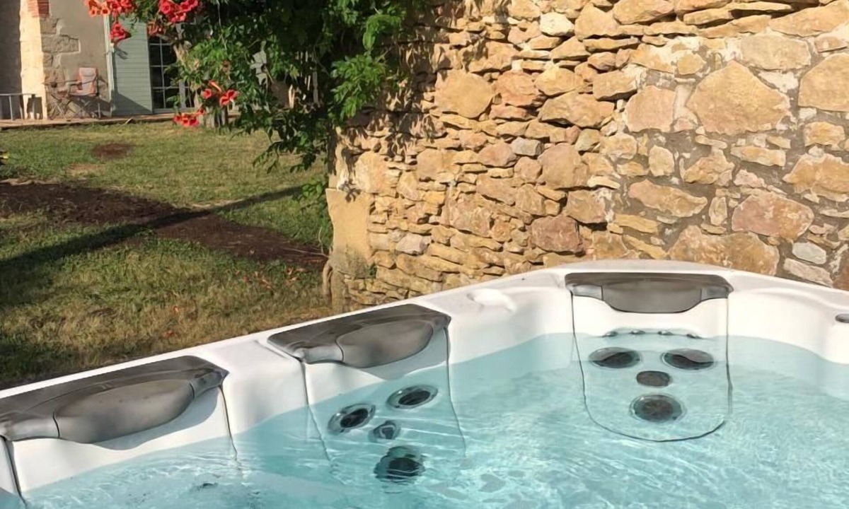 Labastide-d'Anjou Villa | 5 Bedroom Villa, La Bastide d'Anjou, Occitanie