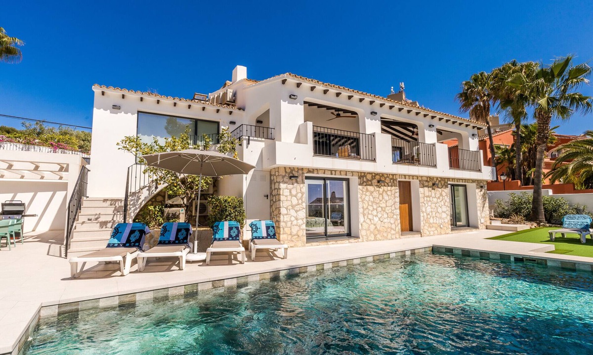 Moraira Villa | 5 Bedroom Villa with Sea Views