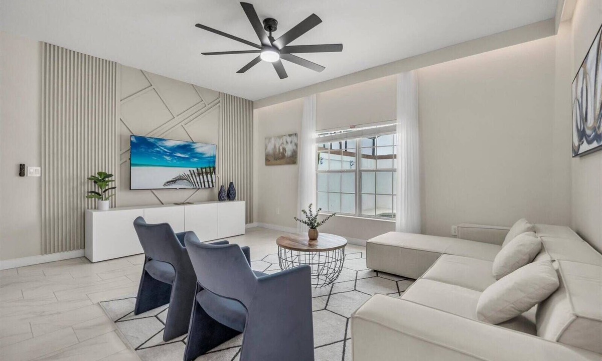 Bay Lake House | 5 Bedrooms/4 Bathrooms/Storey Lake (3101 PP)