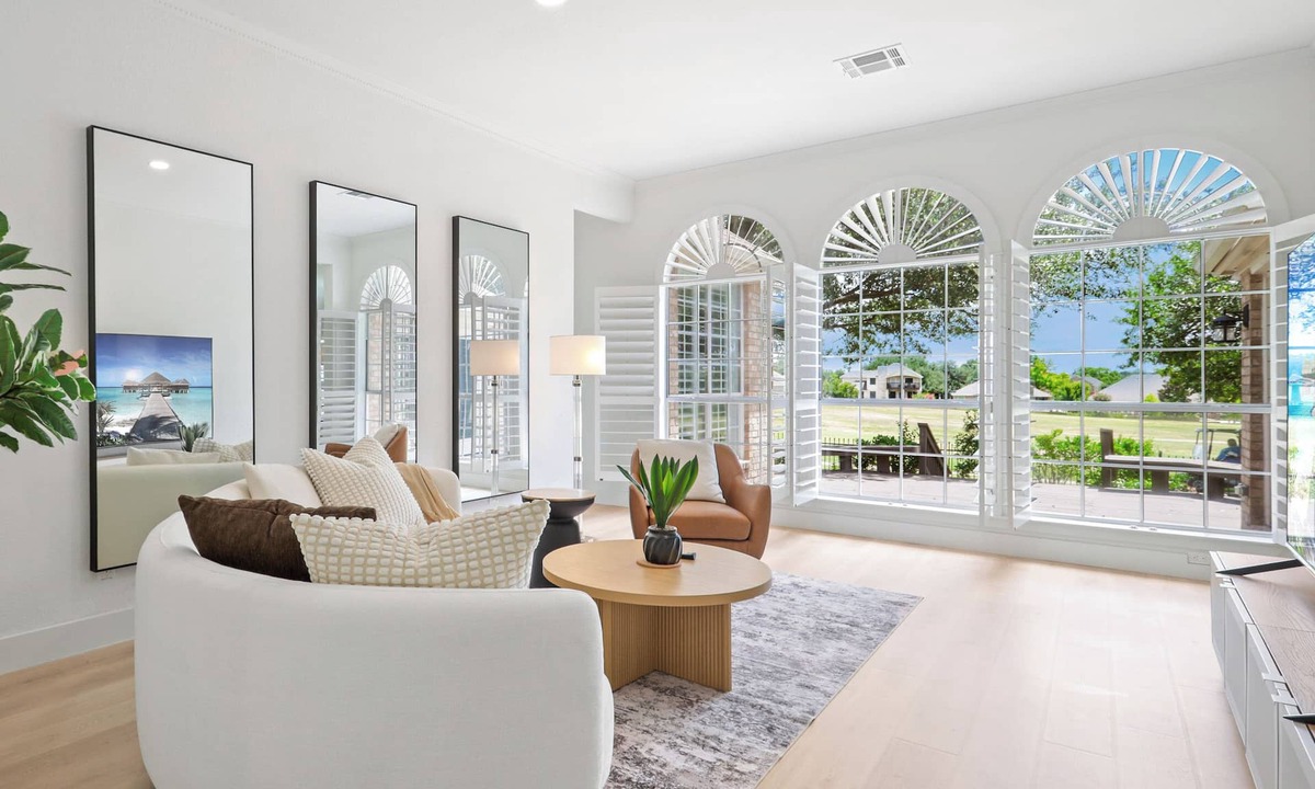 Pflugerville House | 5 Beds Luxury Retreat on Golf Course