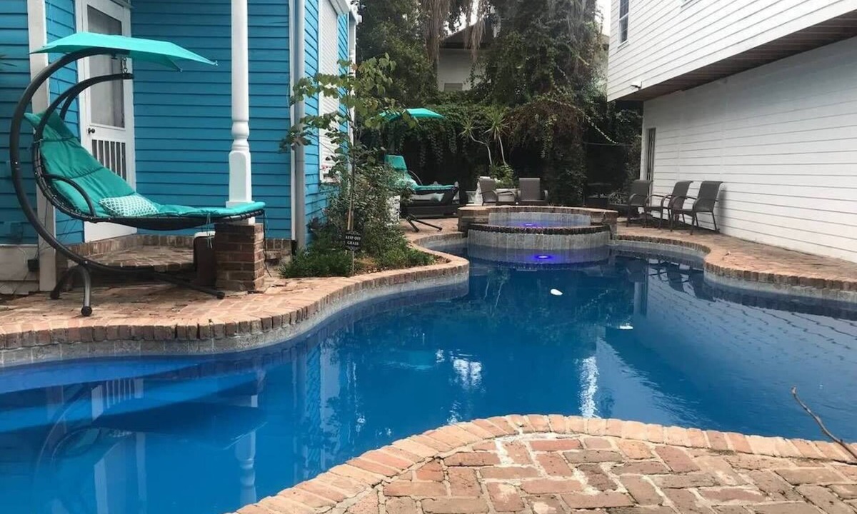 Faubourg Marigny Bed & Breakfast | 5 BR for 10! Prime Spot Near FR QT by YouRent!