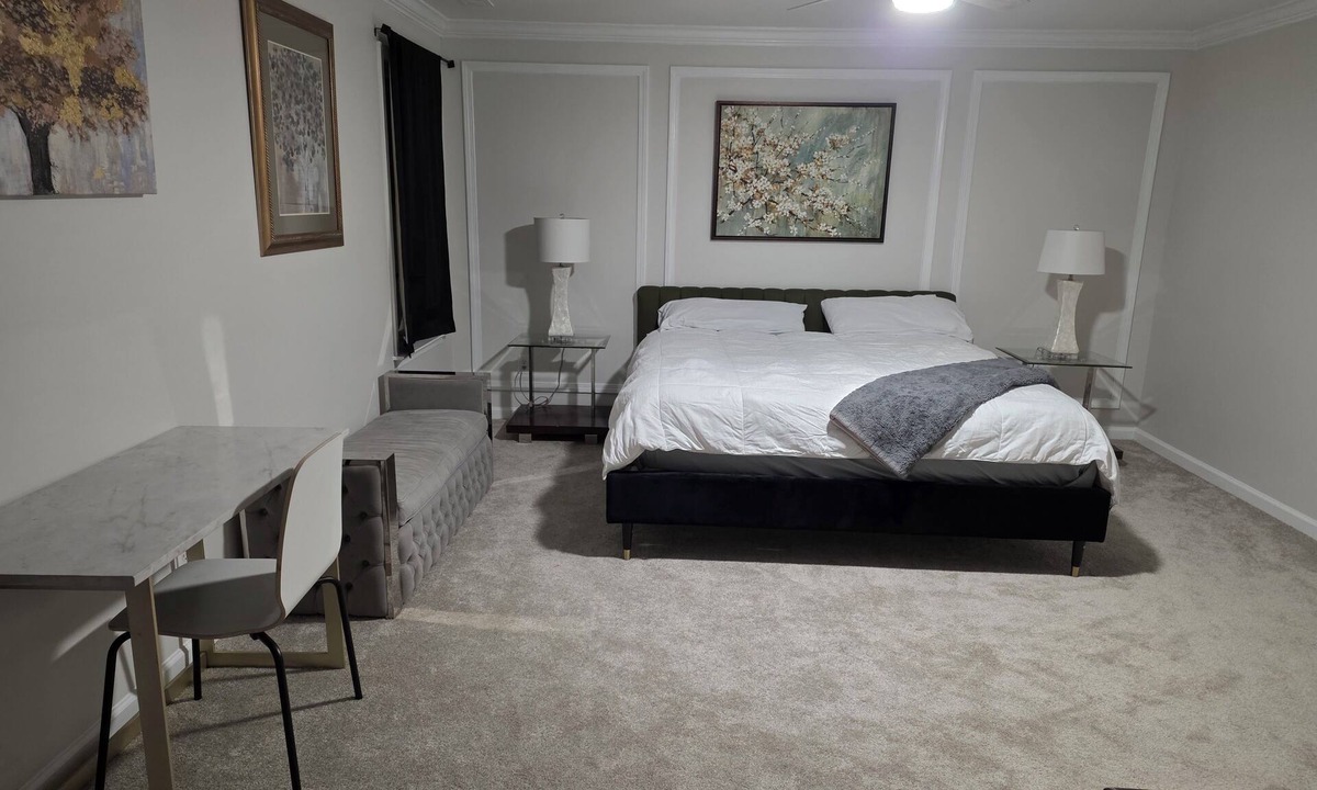 Knightdale House | 5-BR/King Beds/Massive Loft/Amazing Location/10 mins to Downtown Raleigh