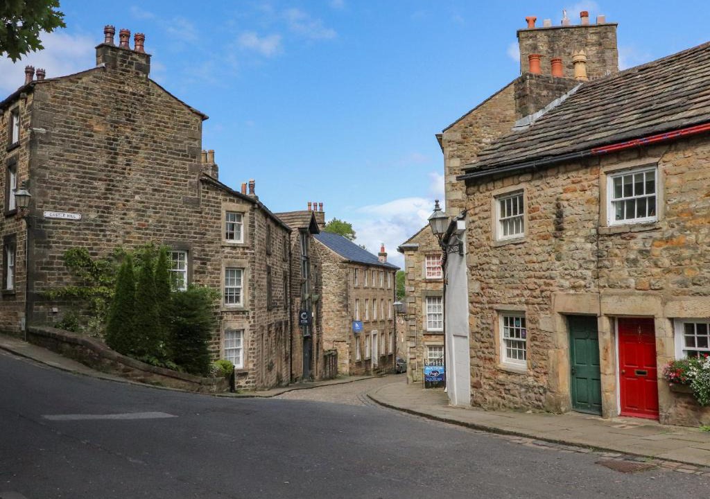 Lancaster House | 5 Castle Hill