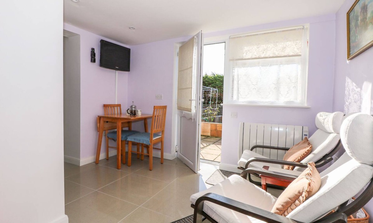 Lancing Cottage | 5 Firle Road Annexe