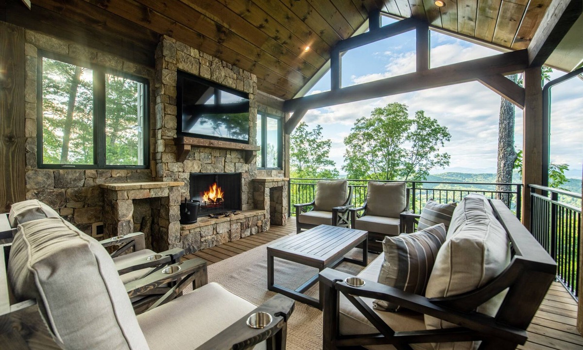 Blue Ridge House | 5 Hikes- Hot Tub, Incredible View, Aska Adventure Area
