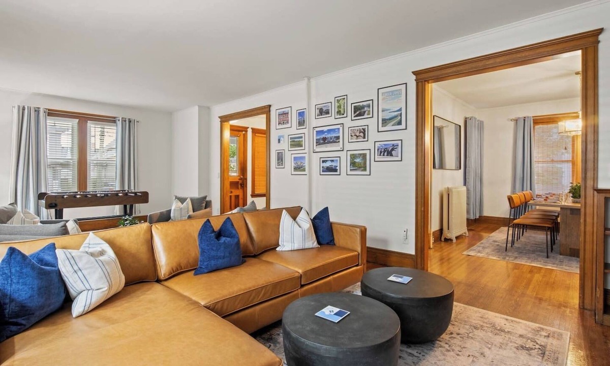 Geneva House | .5 Mi Geneva and Seneca Lake | Foosball/Game Table