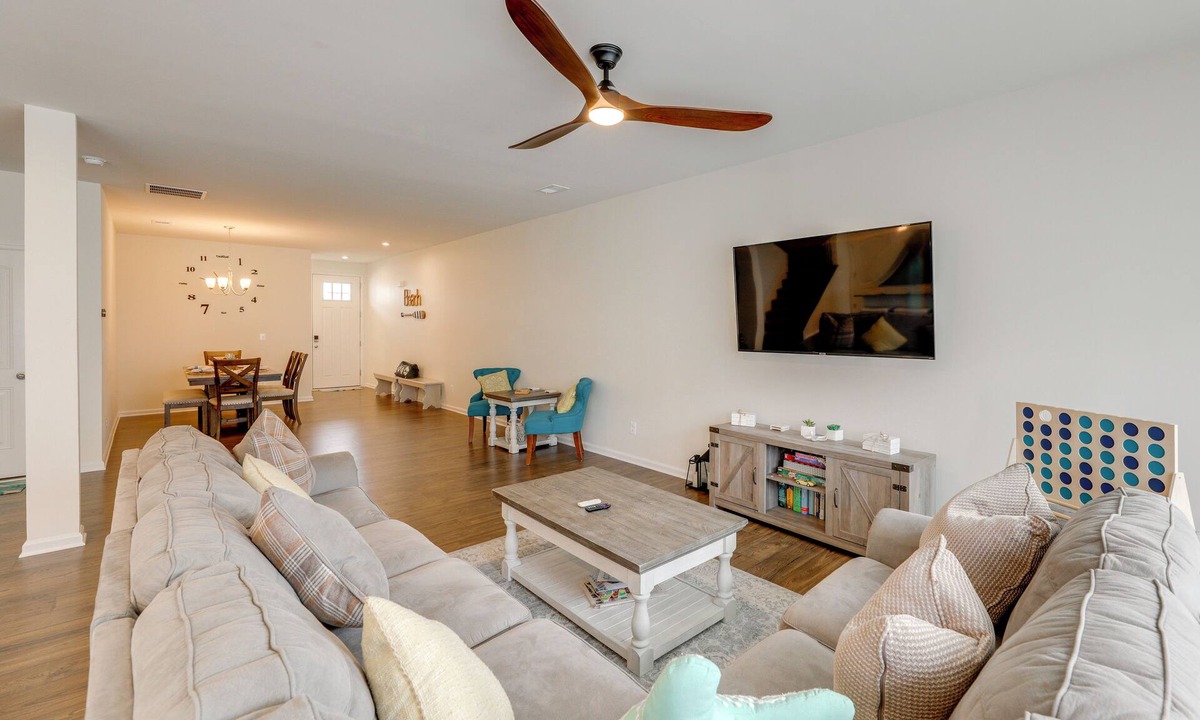 Millville House | 5 Mi to Bethany Beach: Modern Gem w/Pool Access!