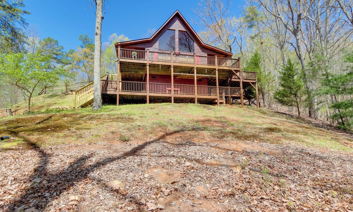 Murphy Cabin | 5 Mi to Cherokee Lake: Pet-Friendly Cabin w/Deck!