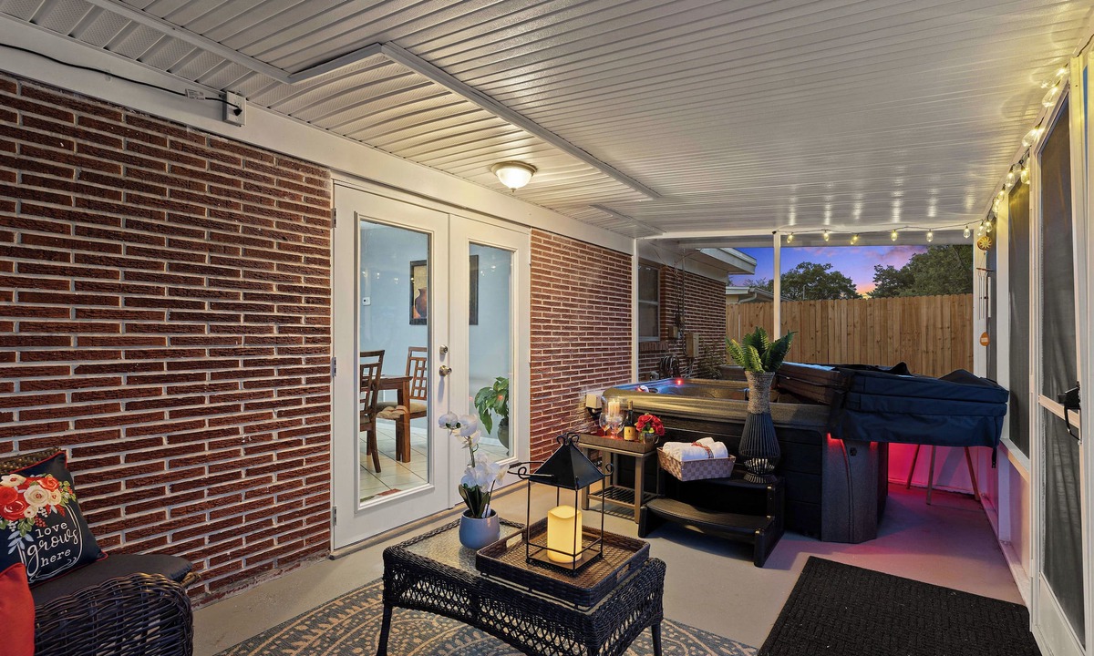 Lake Somerset House | 5 Mi to Circle B Bar Reserve: Lakeland Getaway!