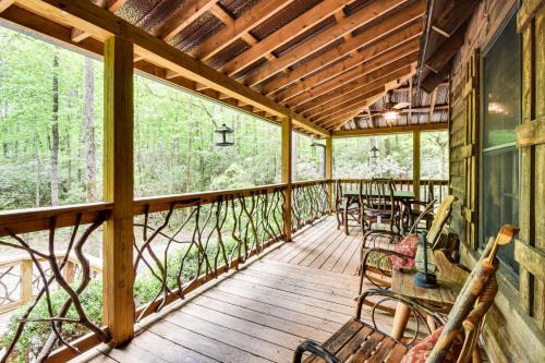Sautee Nacoochee House | 5 Mi to Unicoi State Park & Lake: Hot Tub Haven!