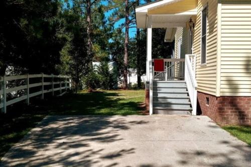 Peletier Apartment | 5 Miles to the Ocean