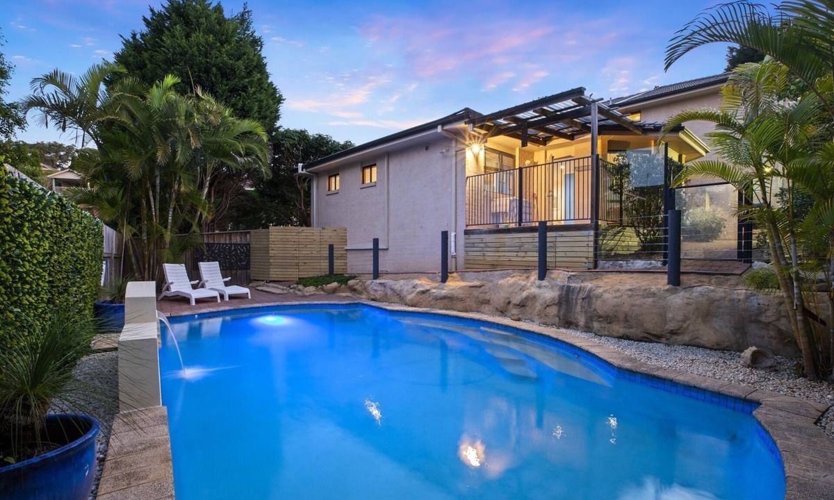 Terrigal Apartment | 5 min drive from Terrigal Beach. Modern apartment.