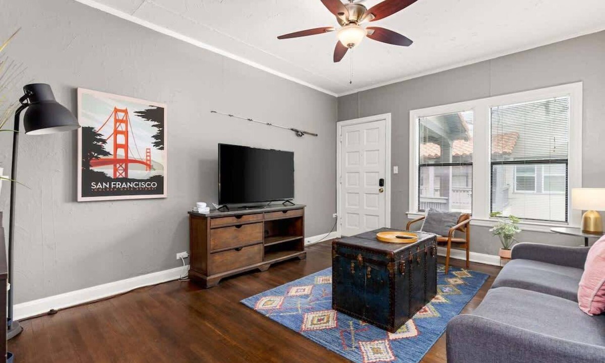 Midtown Apartment | 5 min to DT Historic Private Apartment