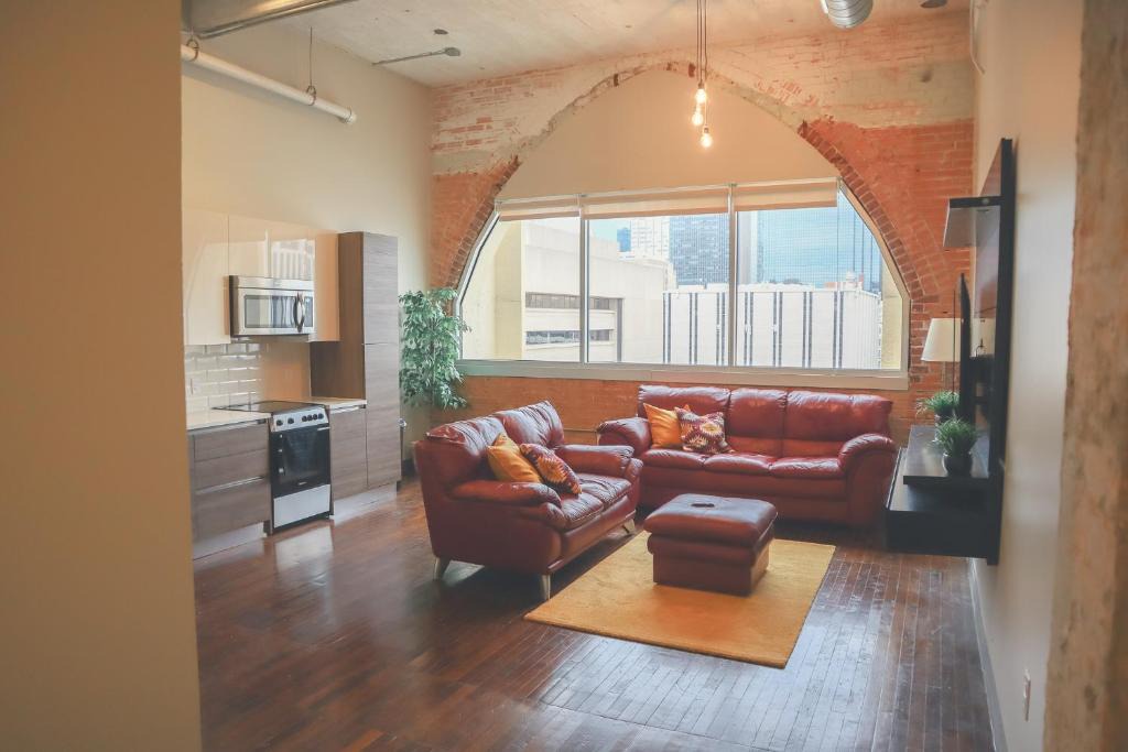 Downtown Dallas Apartment | 5 Min Walk to Dallas Convention Center