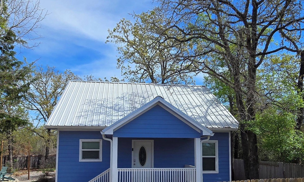 Somerville Cottage | 5 mins to Lake | Sleeps 7 | Boat Parking