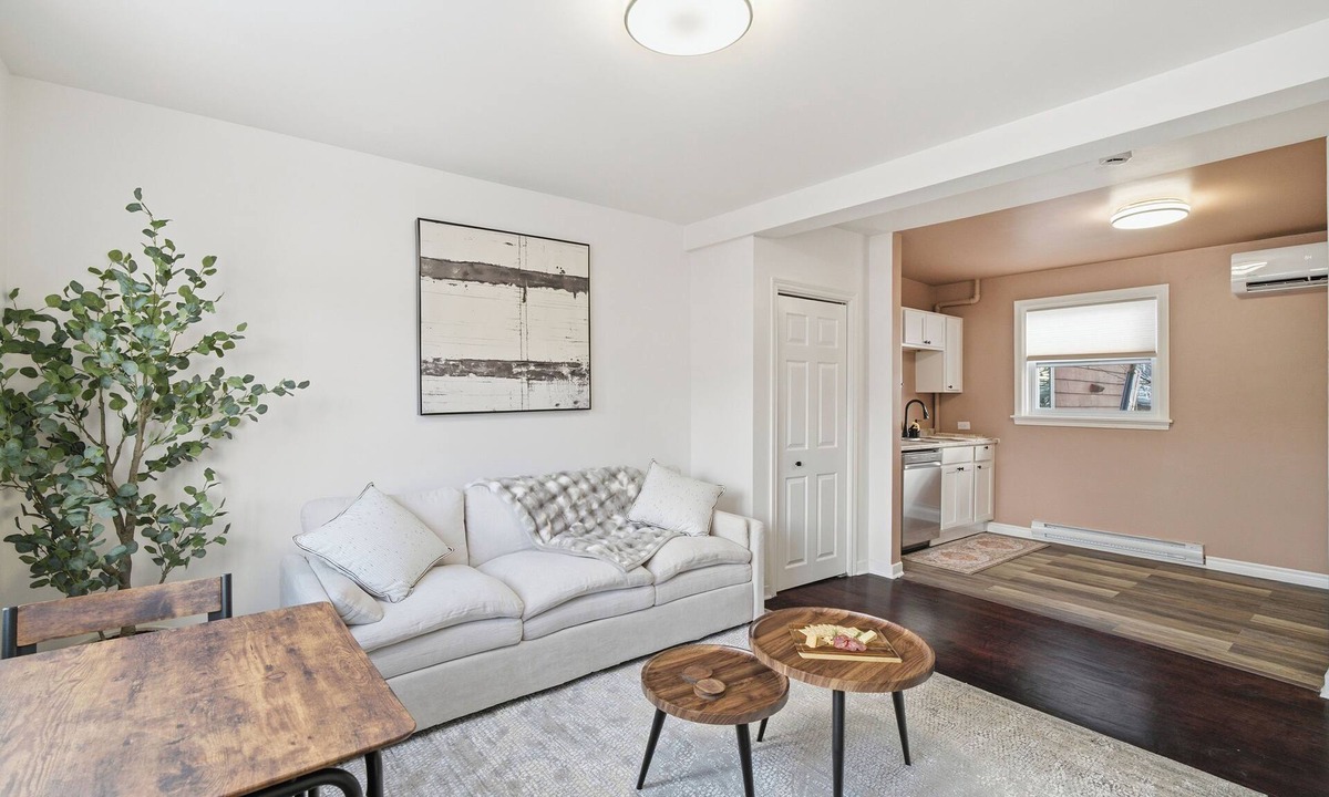 Downtown St. John's House | 5 mins walk from The Harbour, The Rooms, and all the fun of Downtown St. John’s!
