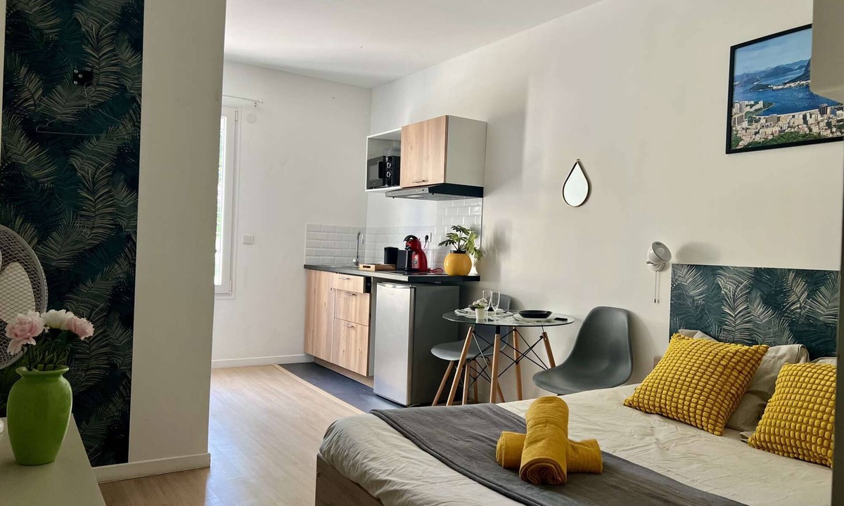 Chatellerault Apartment | 5-minute walk from TGV station