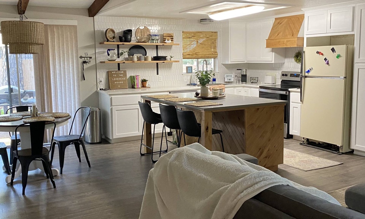 Lakehead-Lakeshore Cabin | 5 minutes from Sugarloaf boat launch