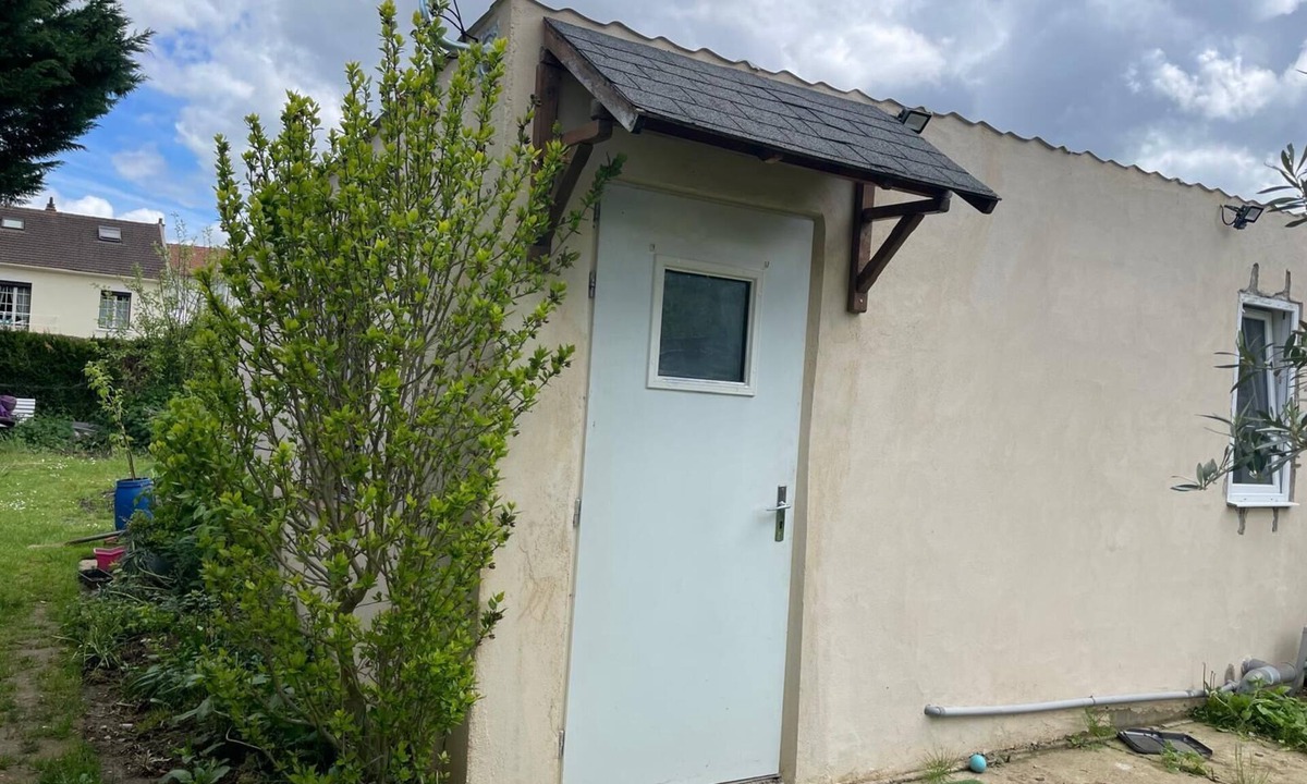 Belle-Eglise Cabin | 5 minutes from Chambly, small house at the bottom of the garden