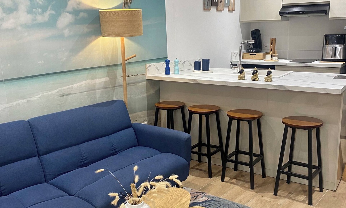 Coursan House | 5 minutes from Narbonne and large buffet.