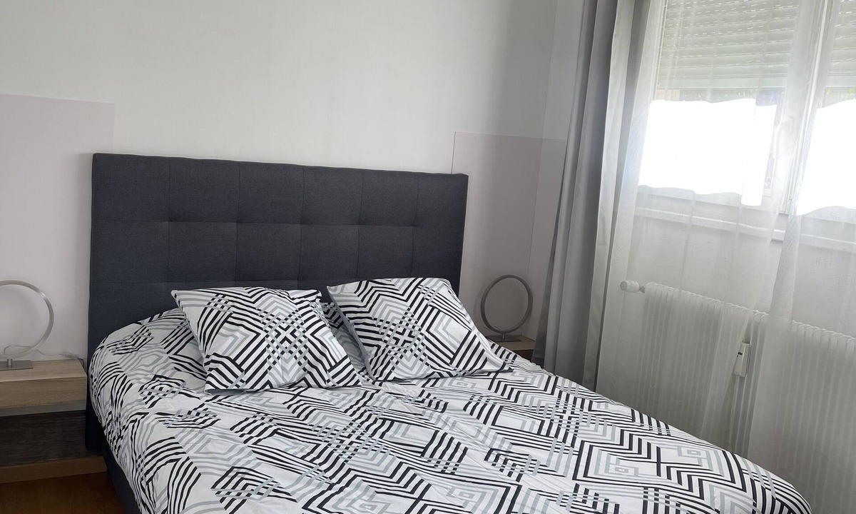 Villeparisis Apartment | 5 minutes from the station. Located between Paris, Disneyland & Asterix