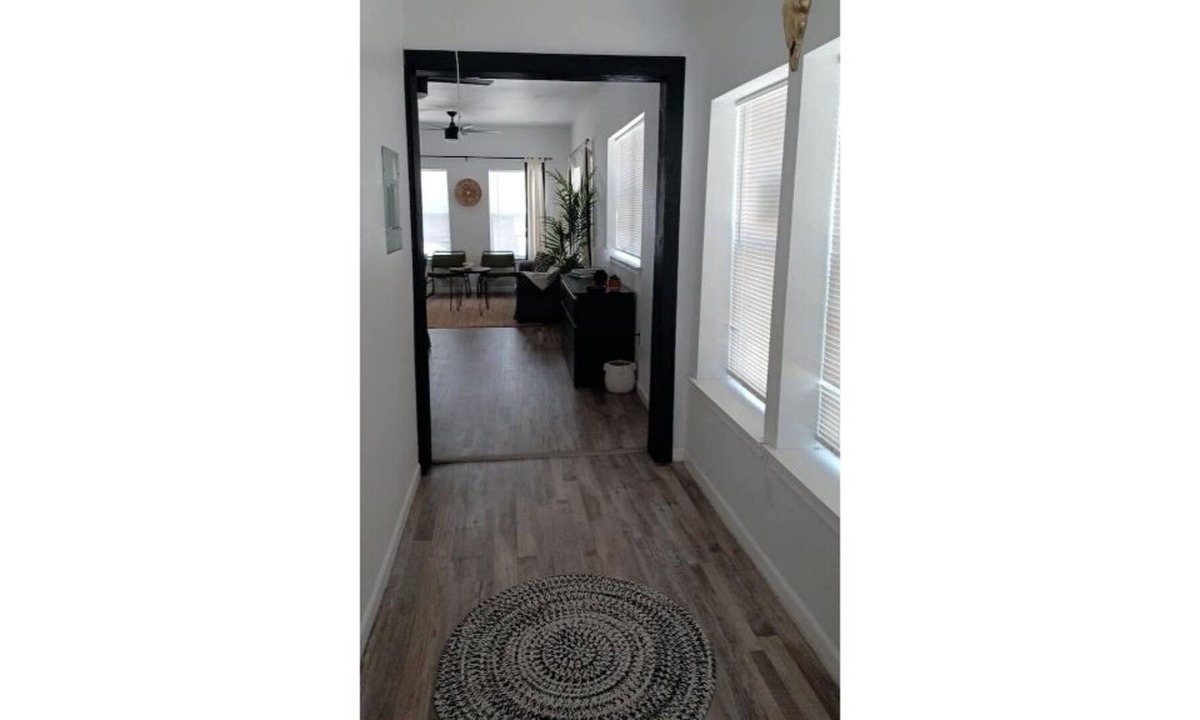 Highland Park House | 5 minutes to Downtown/ two house property