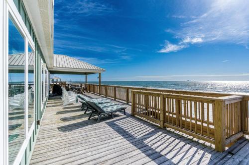 Dauphin Island House | 5 O'Clock Somewhere
