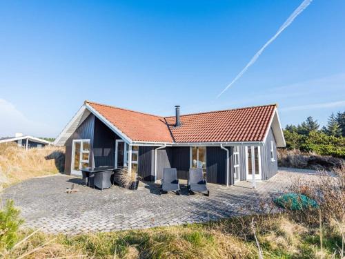 Henne Strand House | 5 person holiday home in Henne