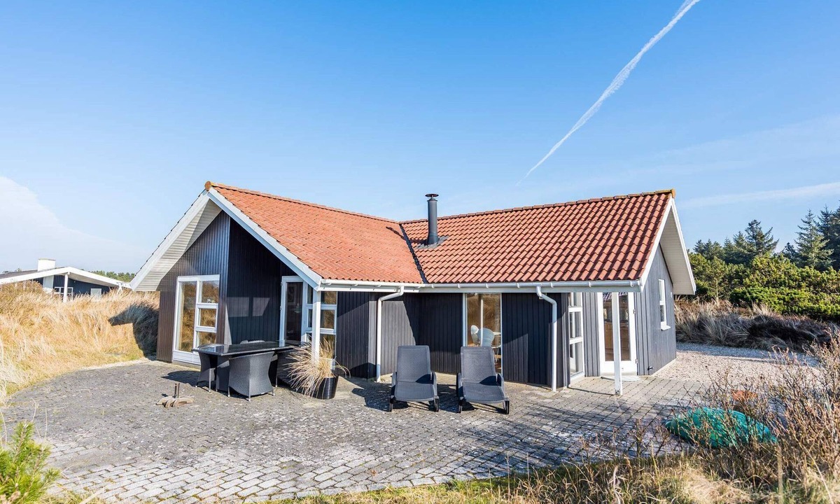 Henne Strand House | 5 person holiday home in Henne