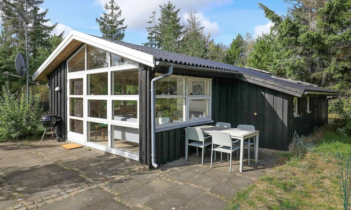 Bratten Strand House | 5 person holiday home in Jerup
