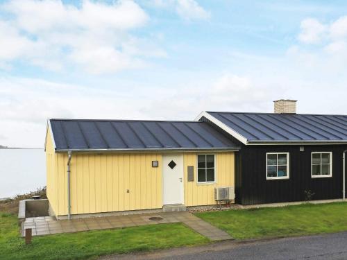 Hvalpsund House | 5 person holiday home in Fars