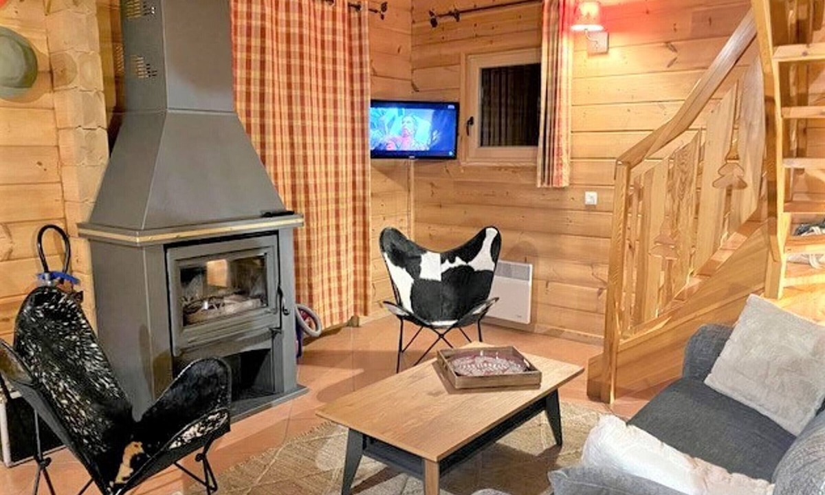 La Joue du Loup Ski Chalet | 5-room chalet with terrace and parking