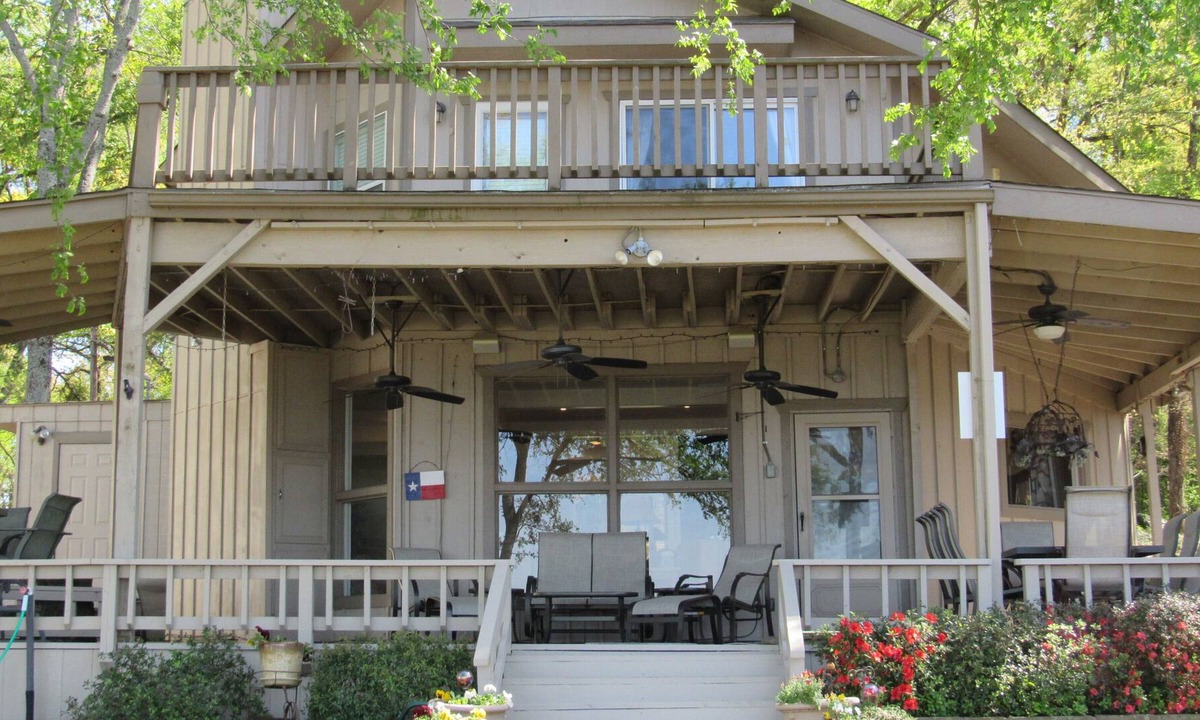 Tool House | 5 STAR 5BR Family Getaway on OPEN Water with Kayaks!